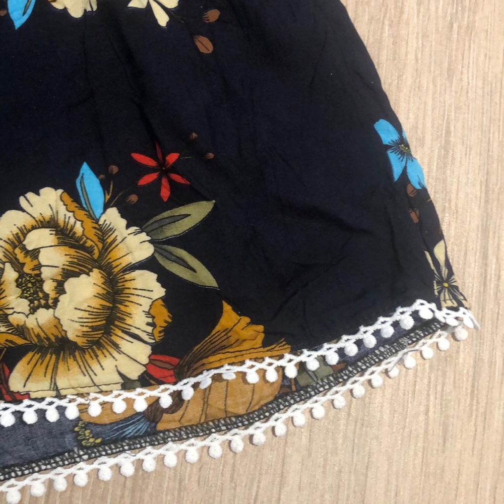 Flower Pattern Navy Set - Picture 3 of 3